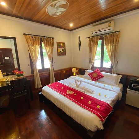 Golden Lotus Boutique Hotel Луанг Прабанг Екстериор снимка
