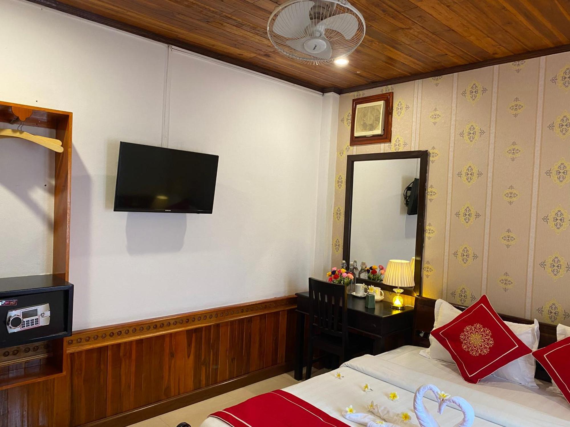 Golden Lotus Boutique Hotel Луанг Прабанг Екстериор снимка