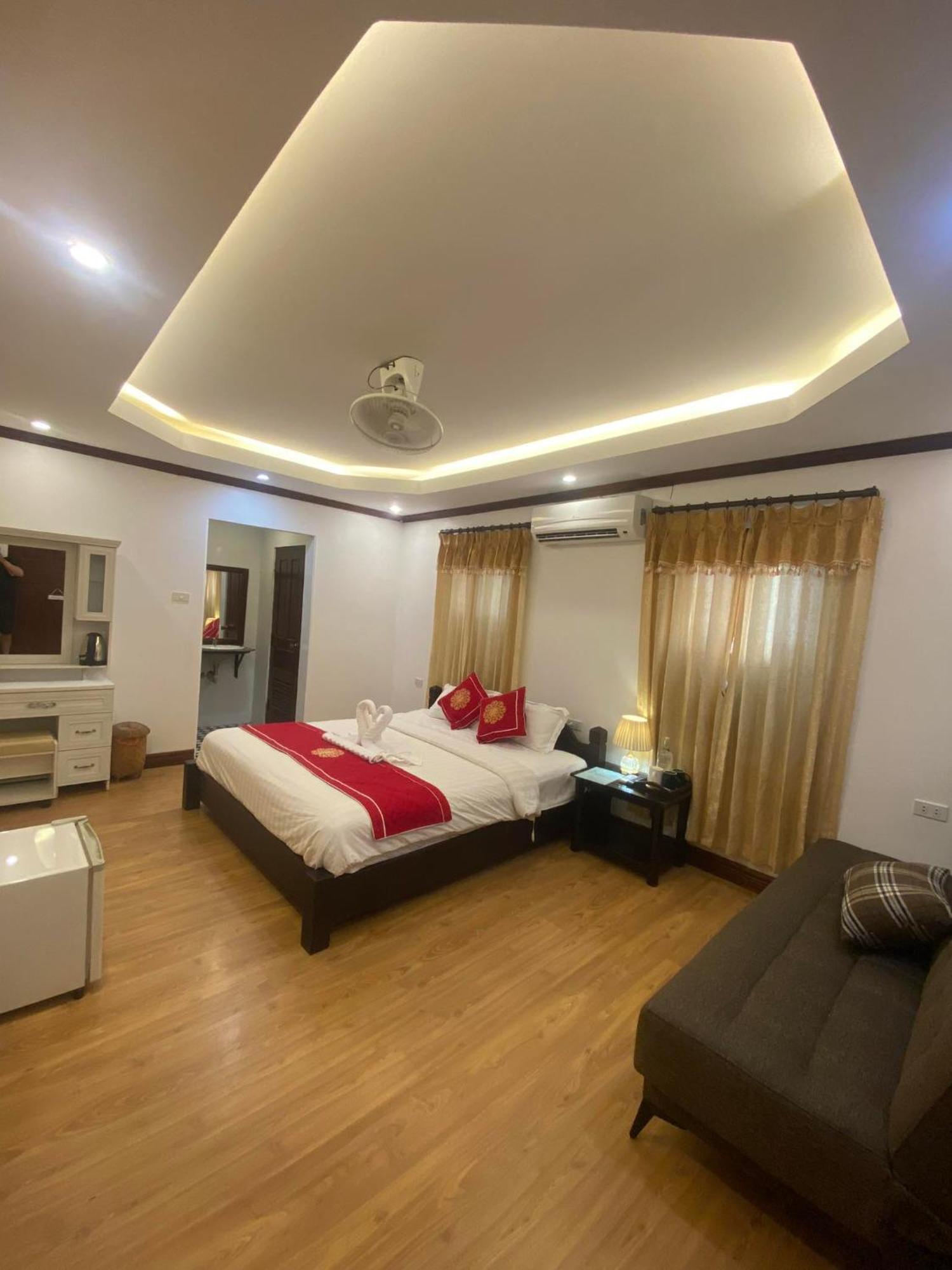 Golden Lotus Boutique Hotel Луанг Прабанг Екстериор снимка