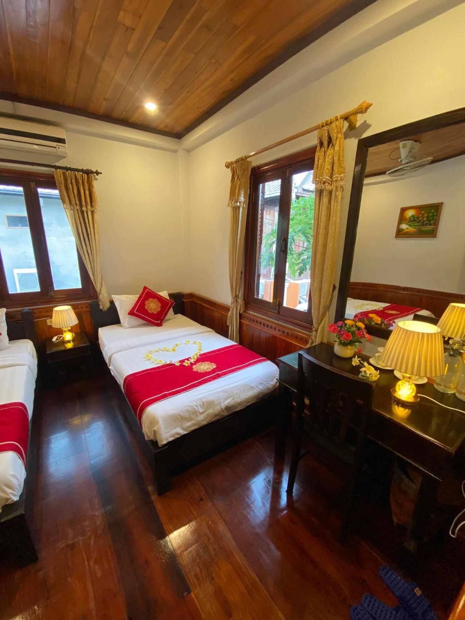Golden Lotus Boutique Hotel Луанг Прабанг Екстериор снимка