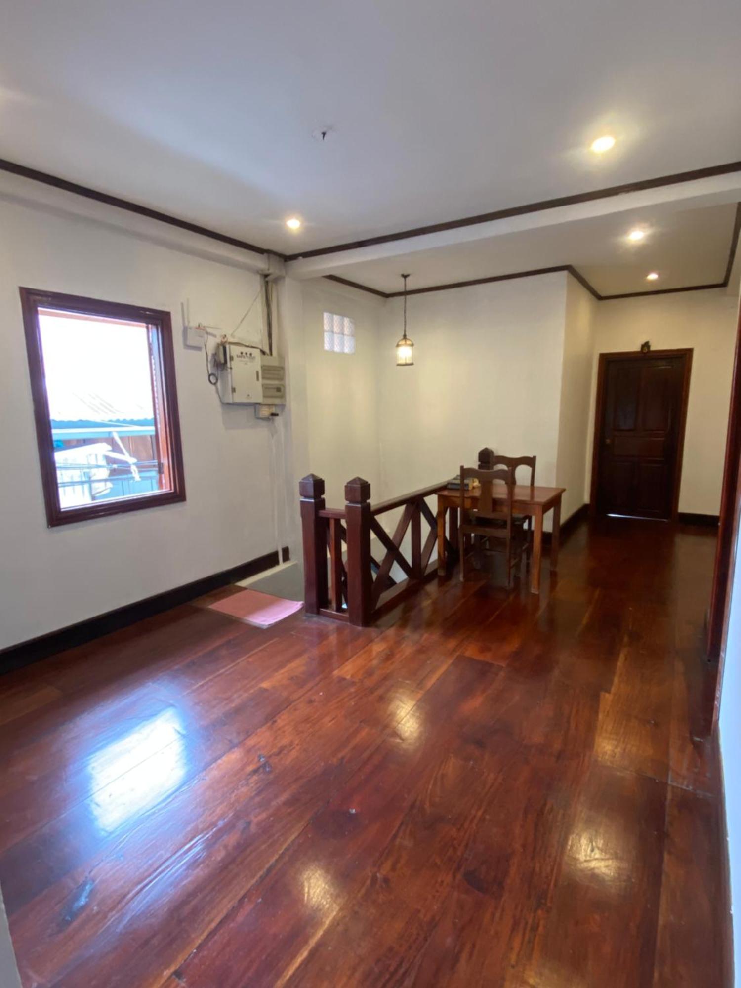 Golden Lotus Boutique Hotel Луанг Прабанг Екстериор снимка