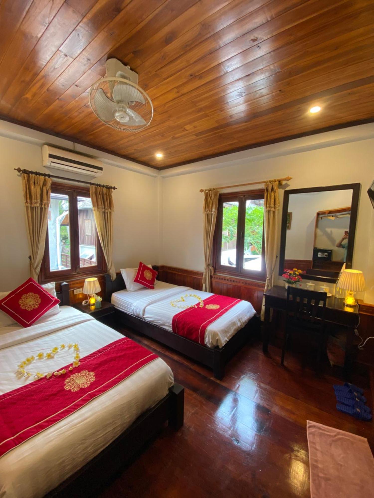 Golden Lotus Boutique Hotel Луанг Прабанг Екстериор снимка