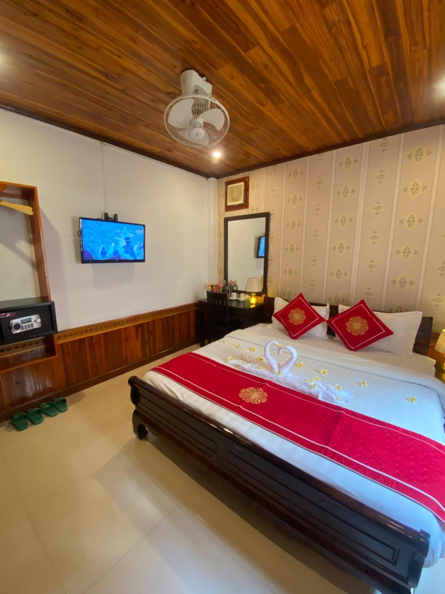 Golden Lotus Boutique Hotel Луанг Прабанг Екстериор снимка