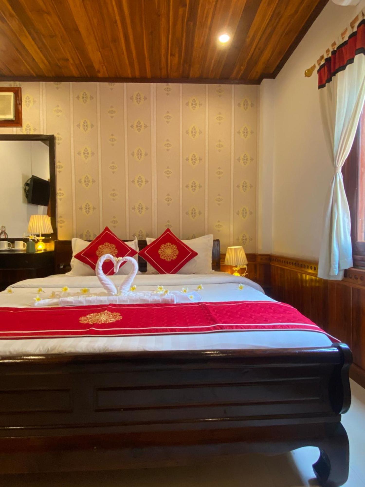 Golden Lotus Boutique Hotel Луанг Прабанг Екстериор снимка