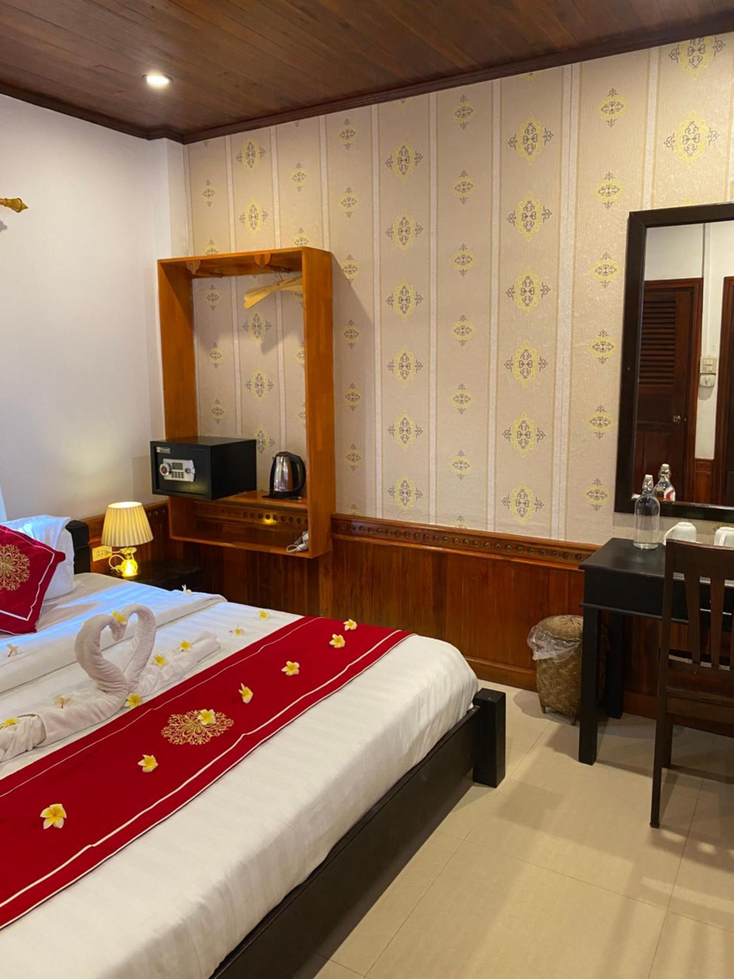 Golden Lotus Boutique Hotel Луанг Прабанг Екстериор снимка