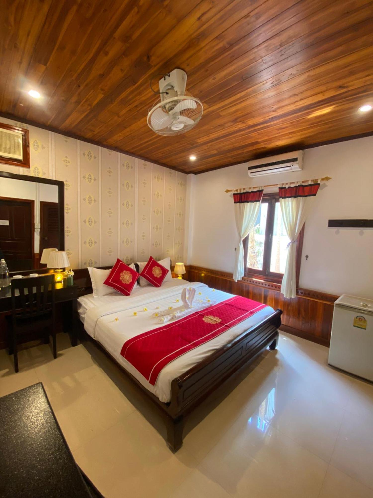 Golden Lotus Boutique Hotel Луанг Прабанг Екстериор снимка