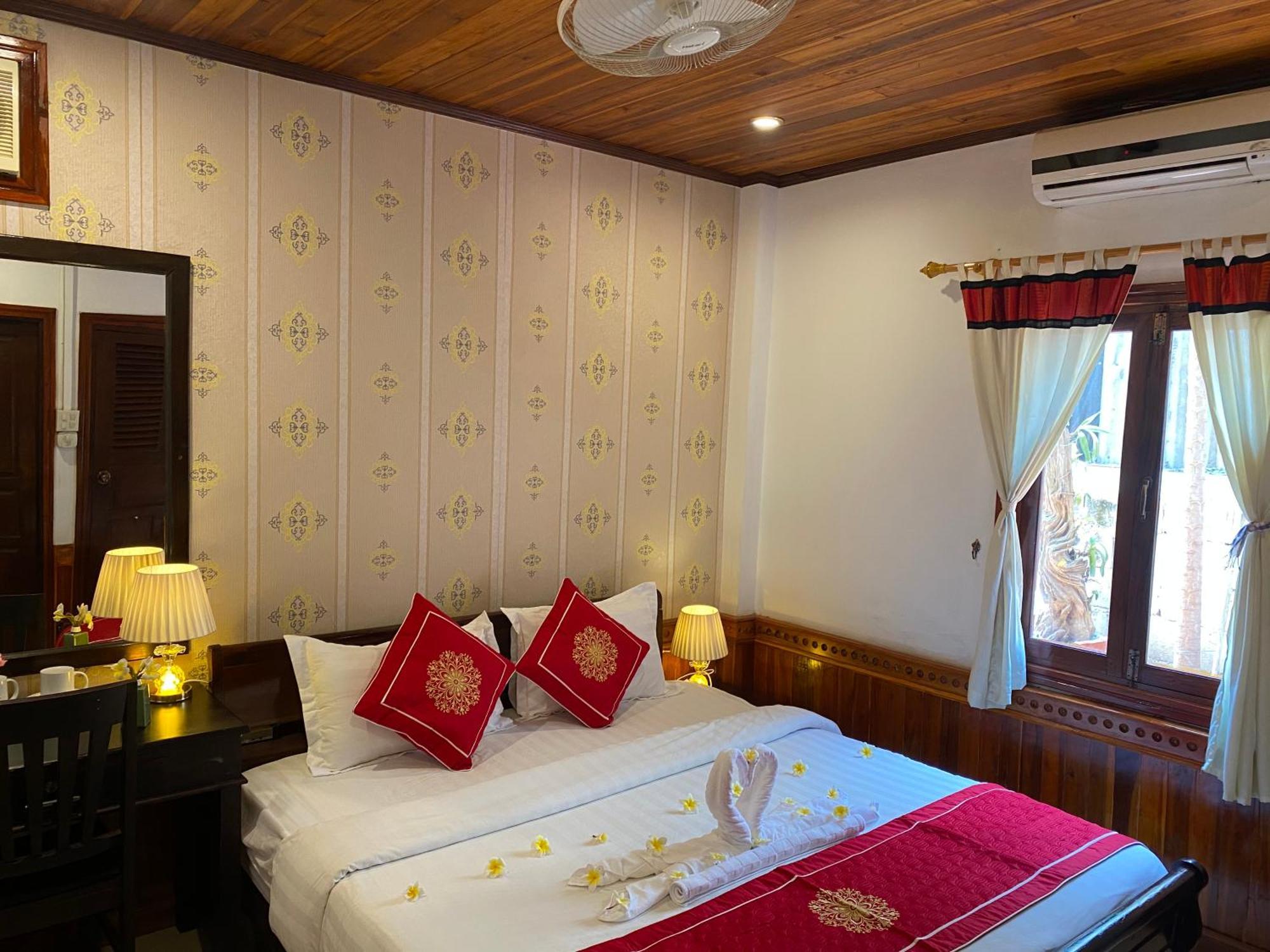 Golden Lotus Boutique Hotel Луанг Прабанг Екстериор снимка