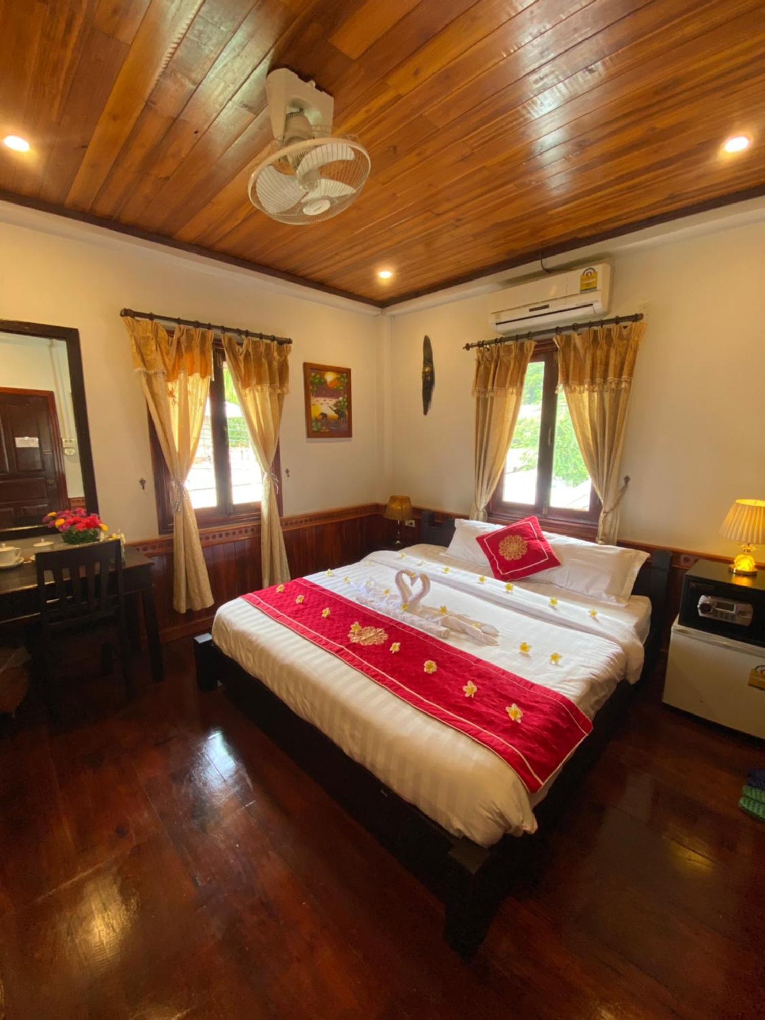 Golden Lotus Boutique Hotel Луанг Прабанг Екстериор снимка