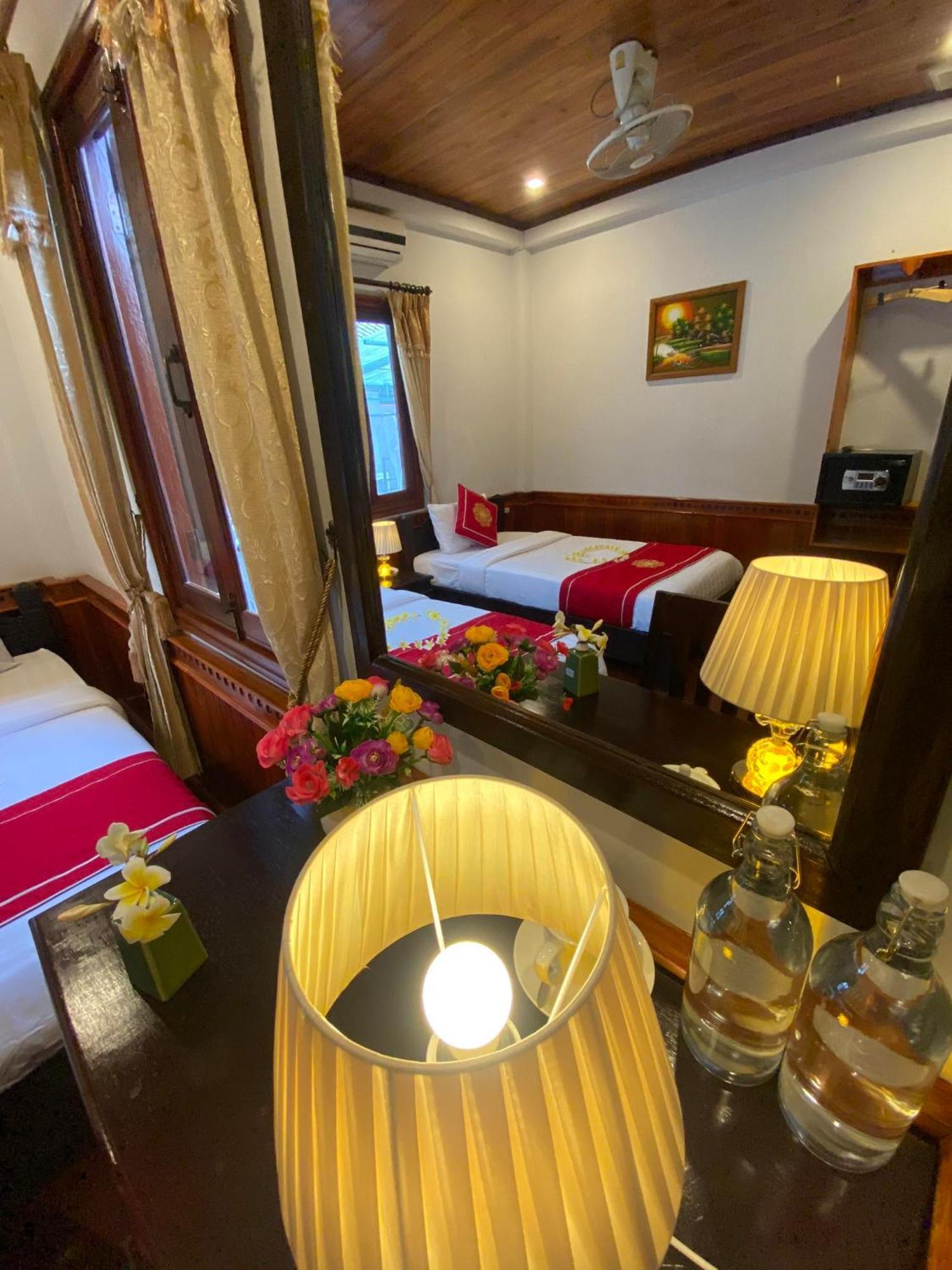 Golden Lotus Boutique Hotel Луанг Прабанг Екстериор снимка